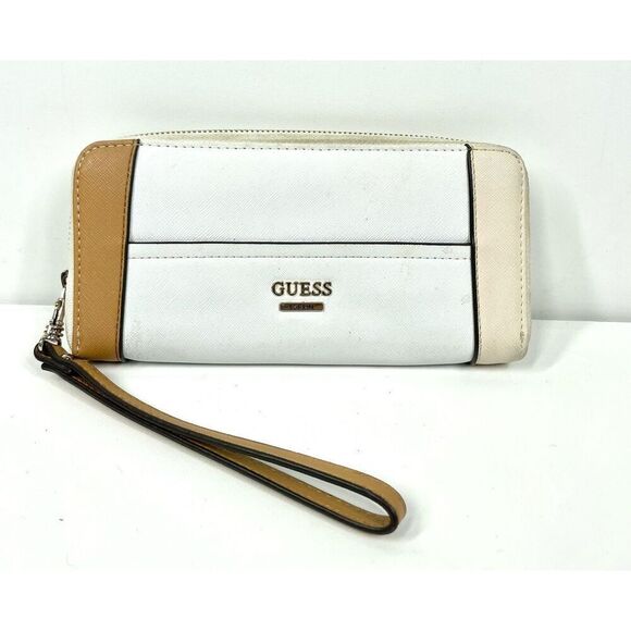 Guess Zip Around Accordion Wallet WHITE Multi Wristlet Detachable Strap - Picture 1 of 5